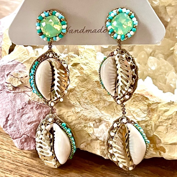 NWT Deepa Gurnani Beaded Crystal Seashell Chandeliers - Picture 12 of 16